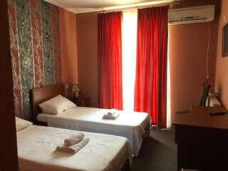 Отель Imeri Park Hotel Кутаиси Стандартный двухместный номер с 1 кроватью или 2 отдельными кроватями-3